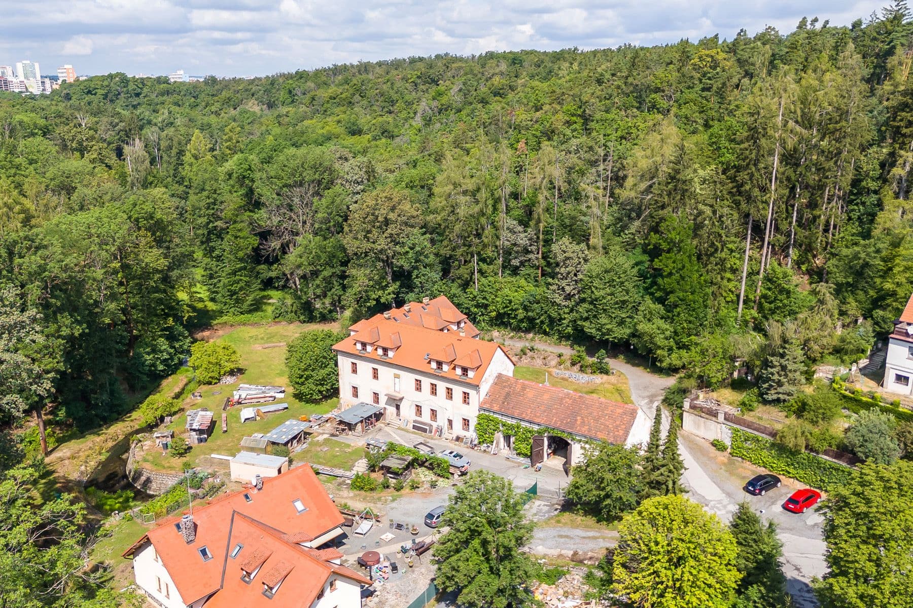 Prodej domu 1.009 m², pozemek 3.687 m², K Borovíčku, Praha, Praha Prodej domu 1.009 m², pozemek 3.687 m², K Borovíčku, Praha, Praha