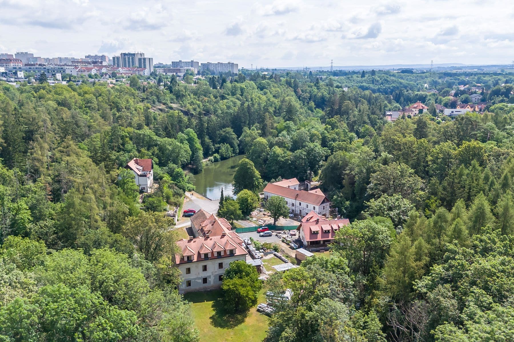 Prodej domu 1.009 m², pozemek 3.687 m², K Borovíčku, Praha, Praha Prodej domu 1.009 m², pozemek 3.687 m², K Borovíčku, Praha, Praha