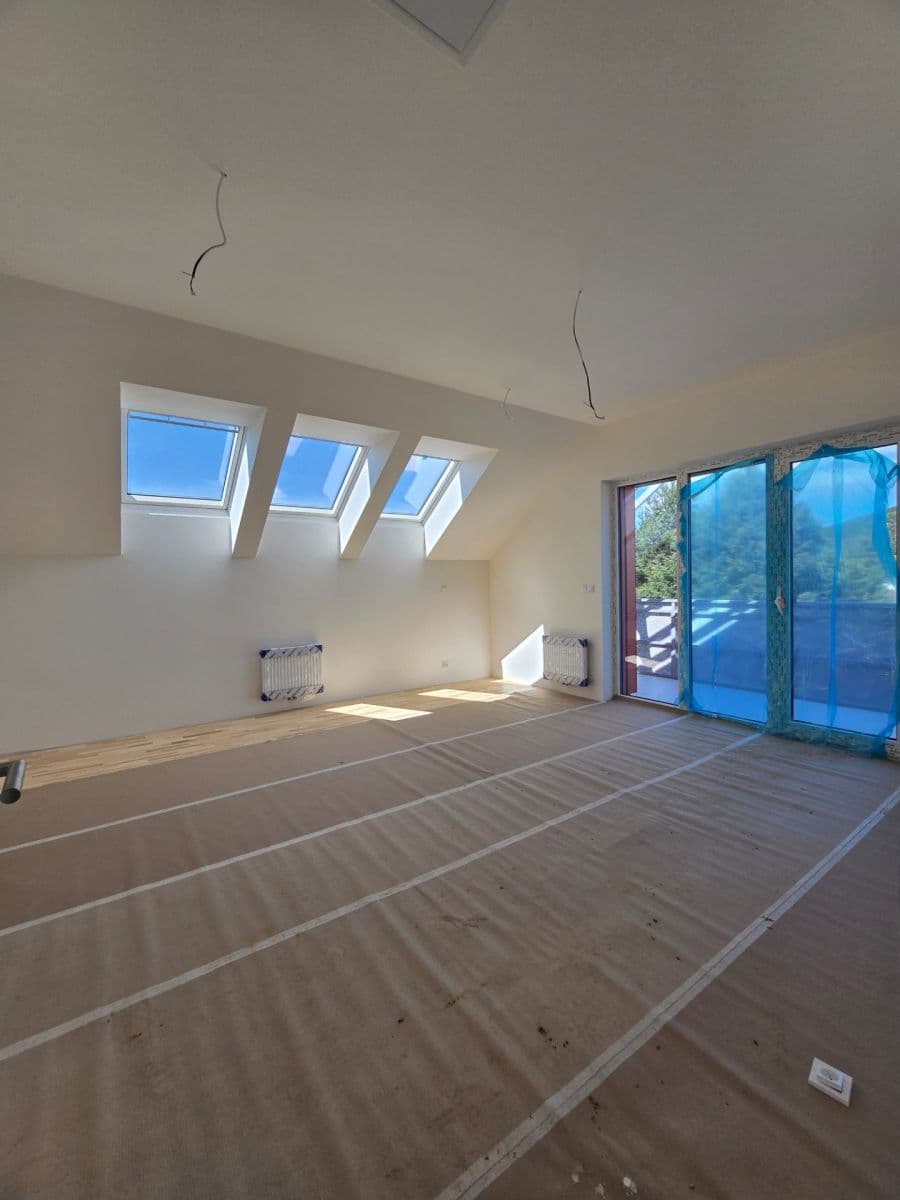 Prodej bytu 3+kk 126 m², Souběžná, Dobřichovice, Středočeský kraj Prodej bytu 3+kk 126 m², Souběžná, Dobřichovice, Středočeský kraj