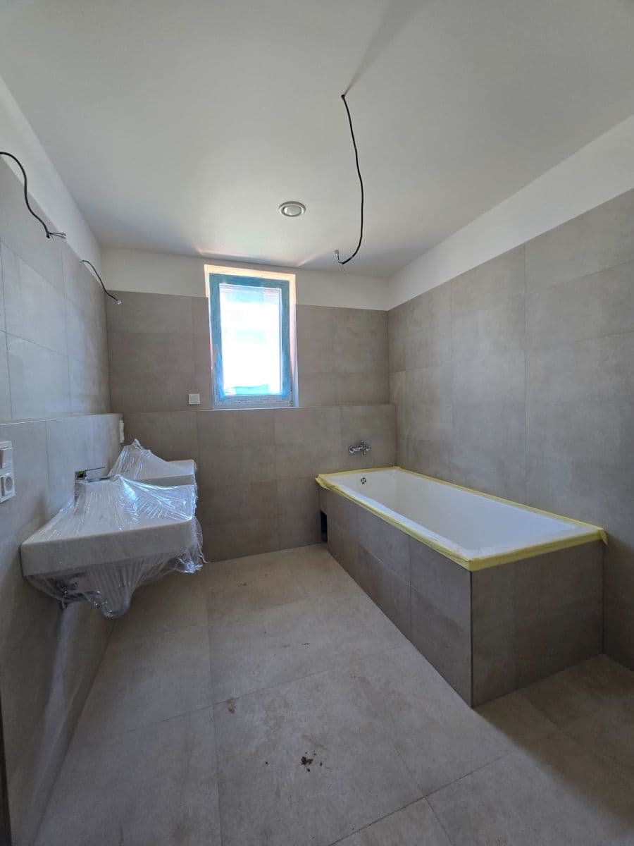 Prodej bytu 3+kk 126 m², Souběžná, Dobřichovice, Středočeský kraj Prodej bytu 3+kk 126 m², Souběžná, Dobřichovice, Středočeský kraj