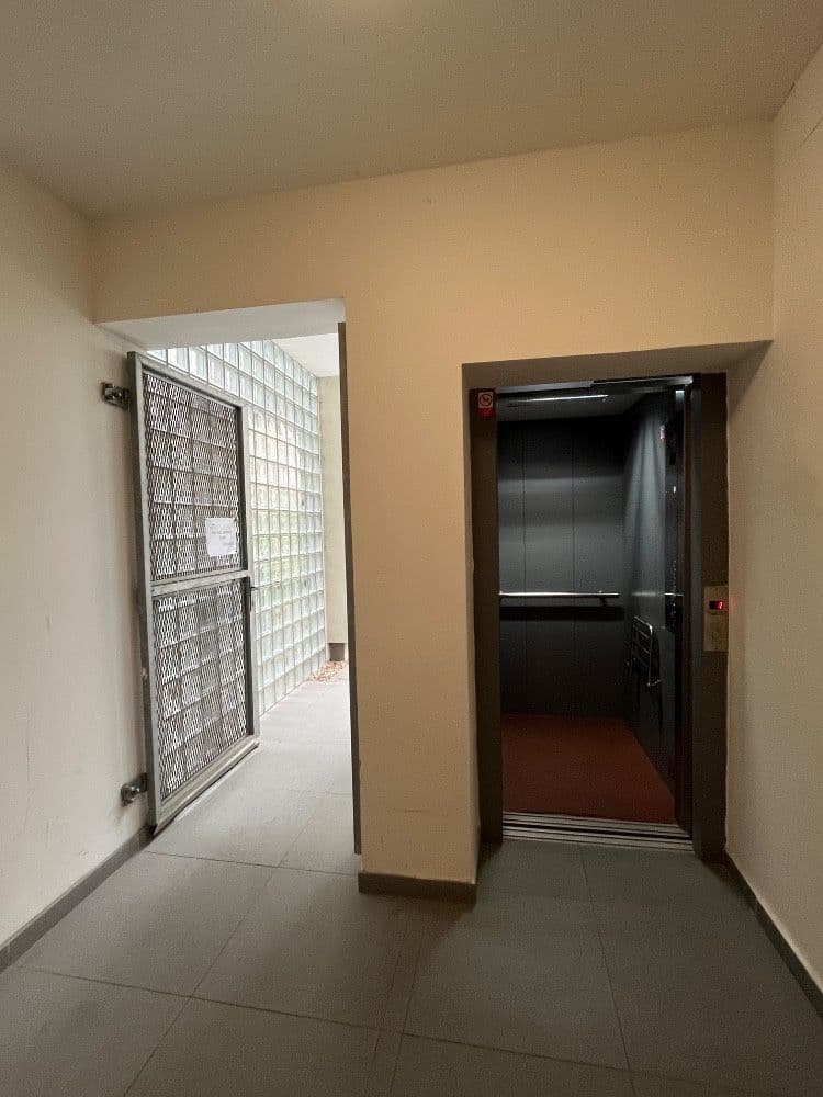 Prodej bytu 1+kk 36 m², Uruguayská, Praha, Praha Prodej bytu 1+kk 36 m², Uruguayská, Praha, Praha