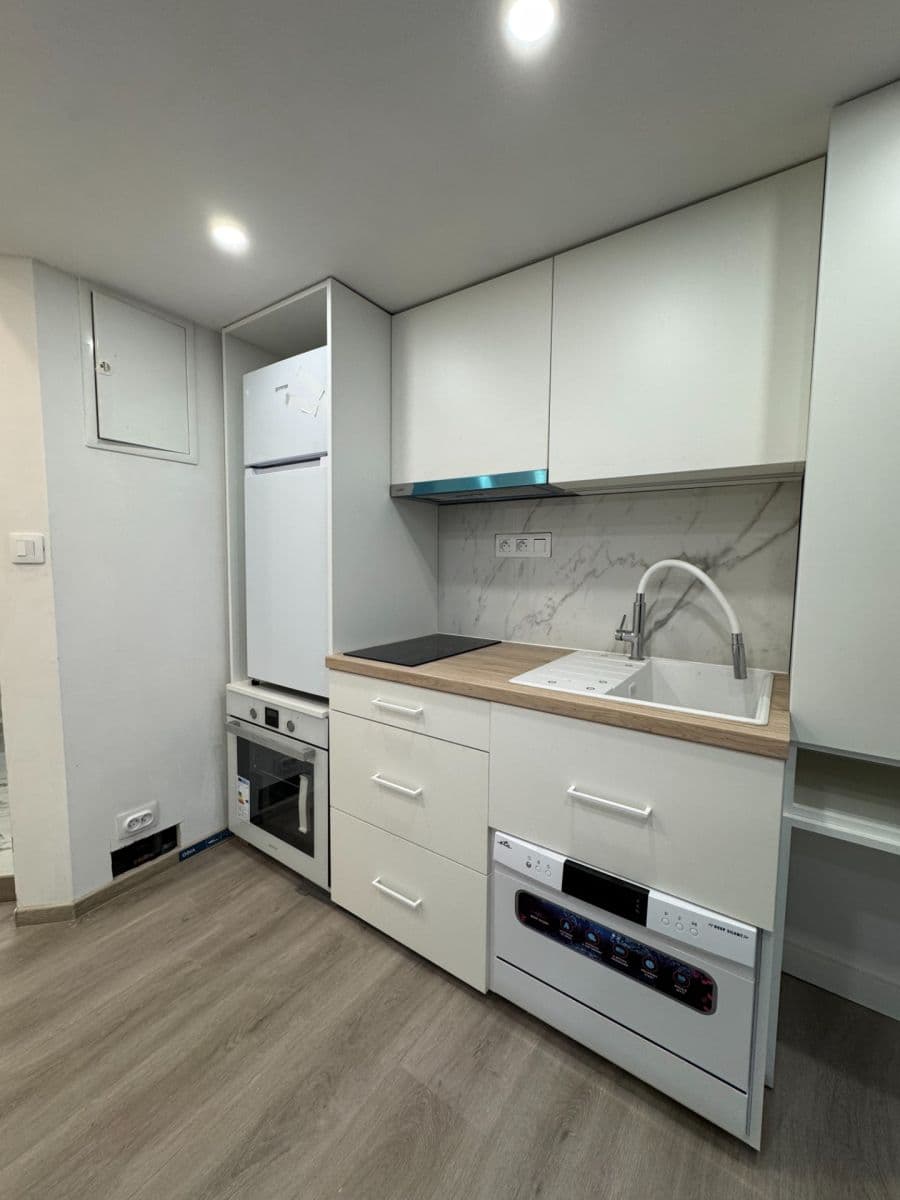 Pronájem bytu 1+kk 20 m², U Půjčovny, Praha, Praha Pronájem bytu 1+kk 20 m², U Půjčovny, Praha, Praha