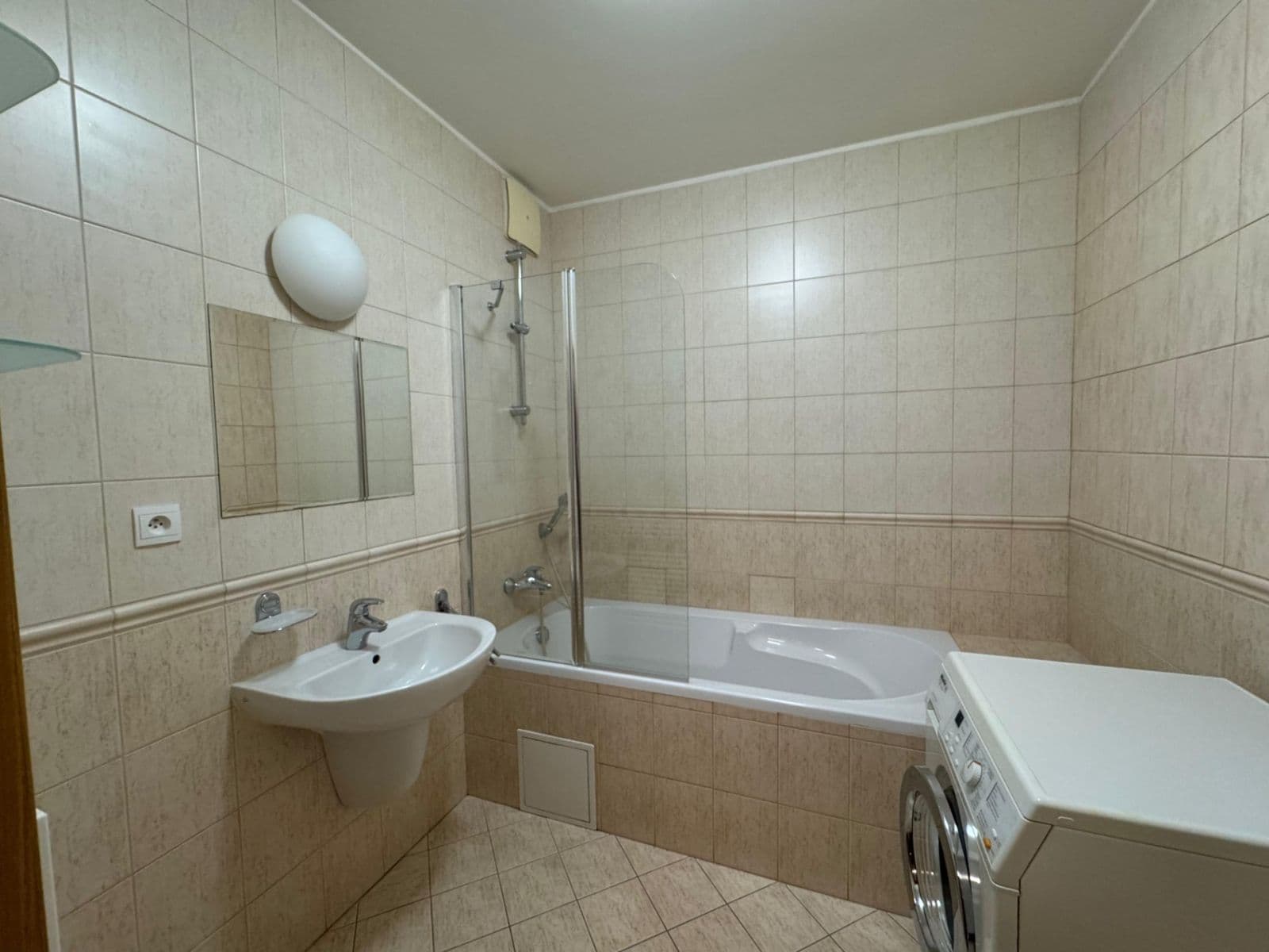 Pronájem bytu 3+kk 102 m², U Nikolajky, Praha, Praha Pronájem bytu 3+kk 102 m², U Nikolajky, Praha, Praha