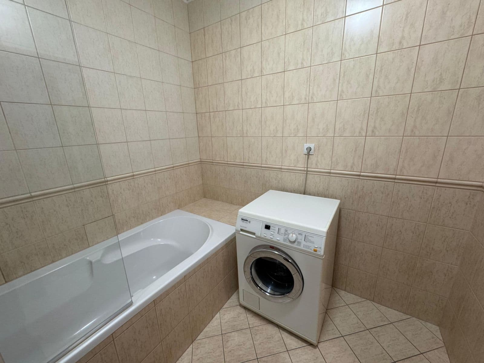 Pronájem bytu 3+kk 102 m², U Nikolajky, Praha, Praha Pronájem bytu 3+kk 102 m², U Nikolajky, Praha, Praha