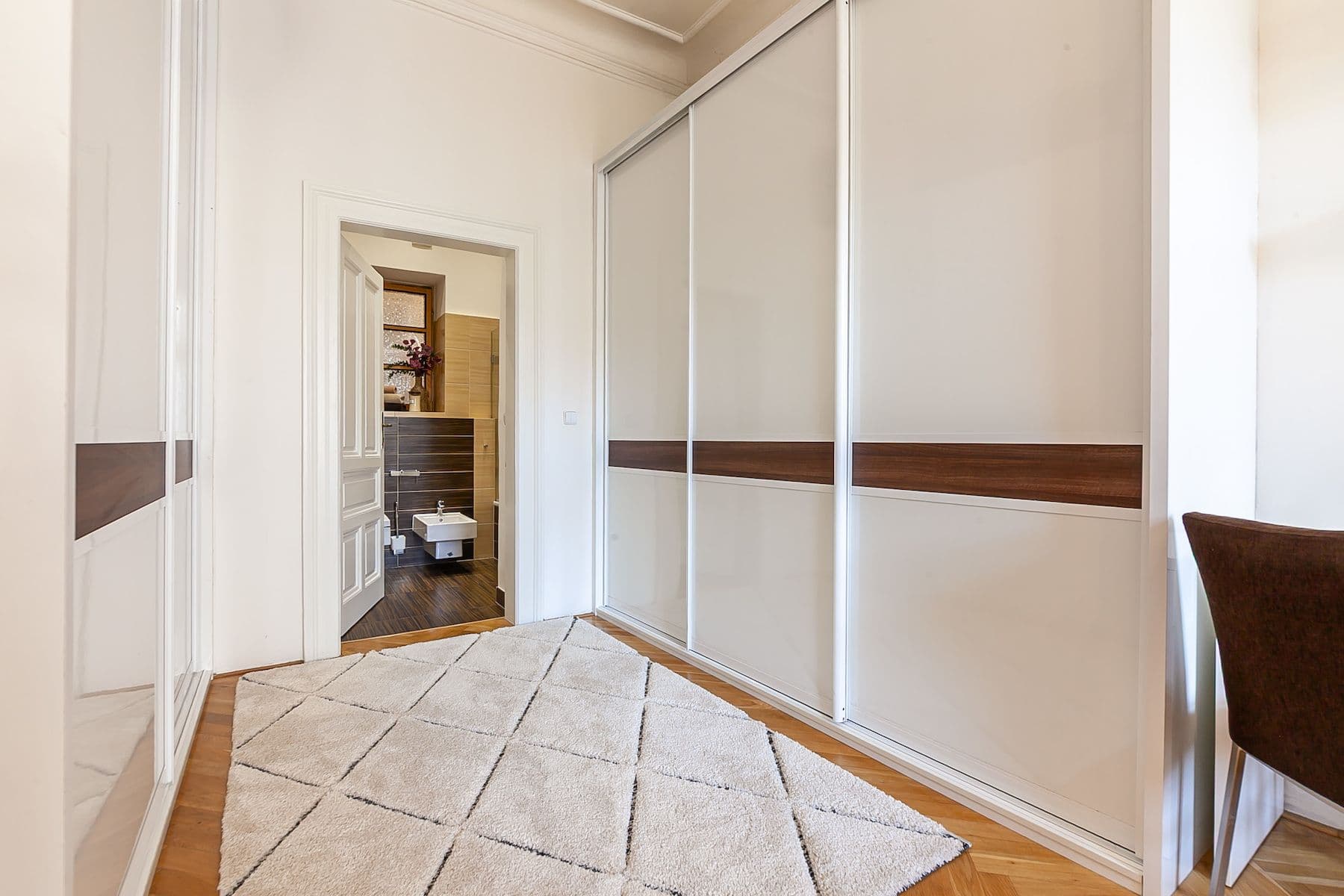 Prodej bytu 3+1 107 m², Soukenická, Praha, Praha Prodej bytu 3+1 107 m², Soukenická, Praha, Praha