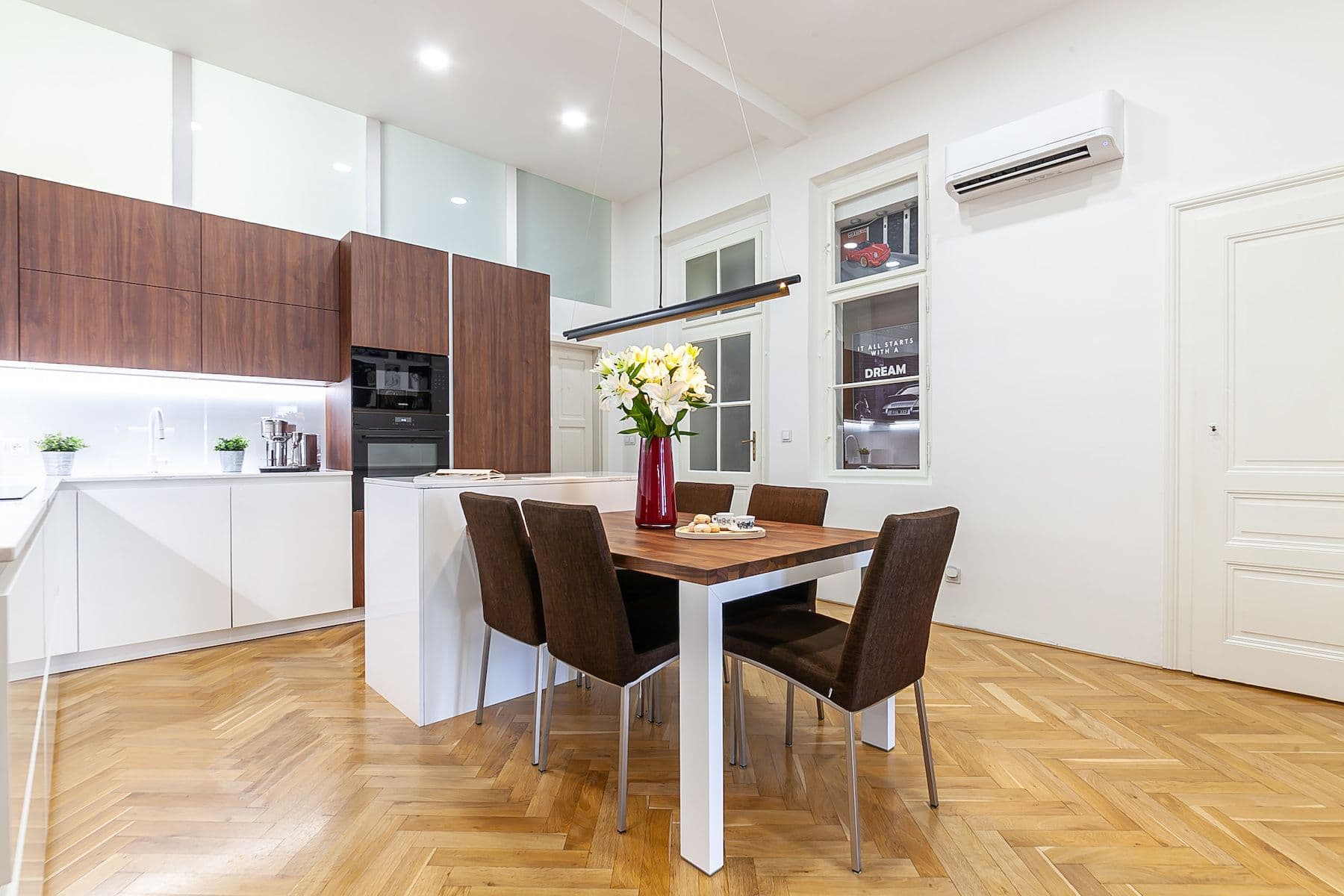 Prodej bytu 3+1 107 m², Soukenická, Praha, Praha Prodej bytu 3+1 107 m², Soukenická, Praha, Praha