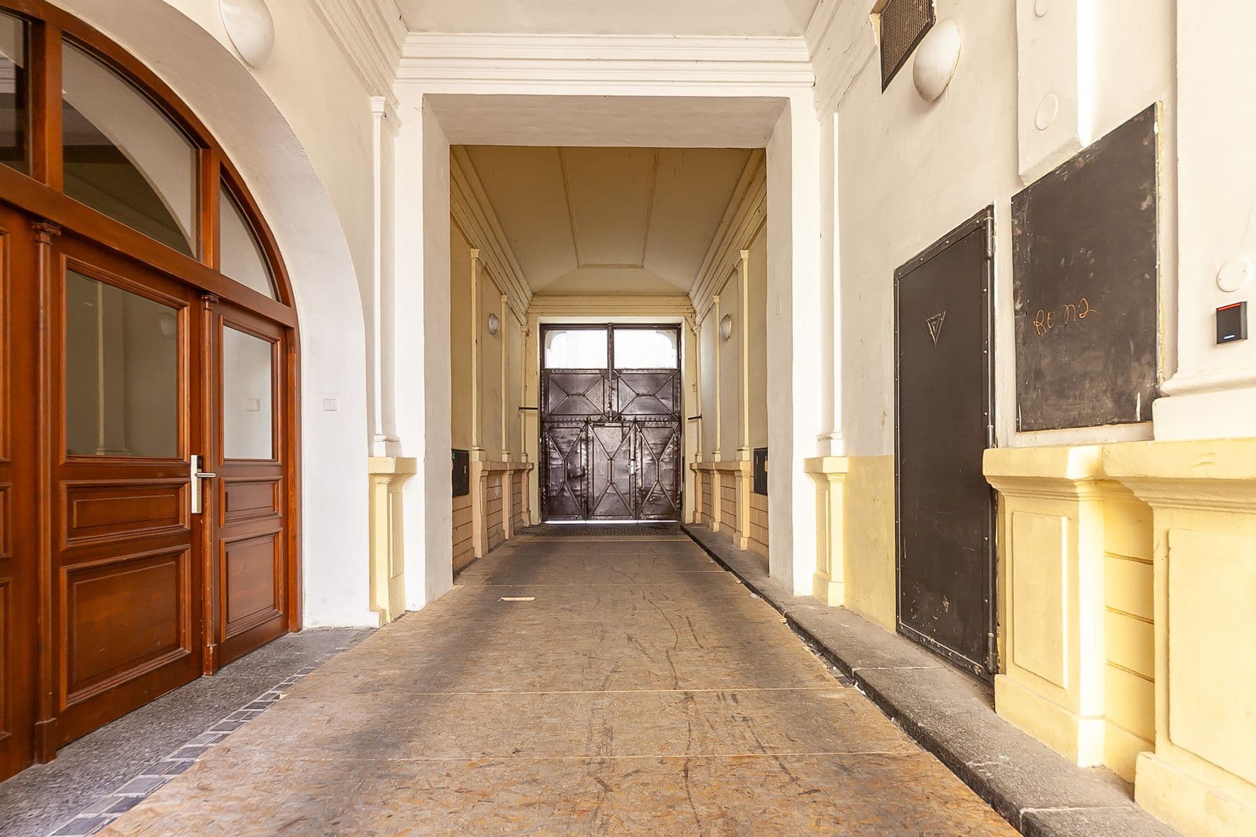 Prodej bytu 3+1 107 m², Soukenická, Praha, Praha Prodej bytu 3+1 107 m², Soukenická, Praha, Praha