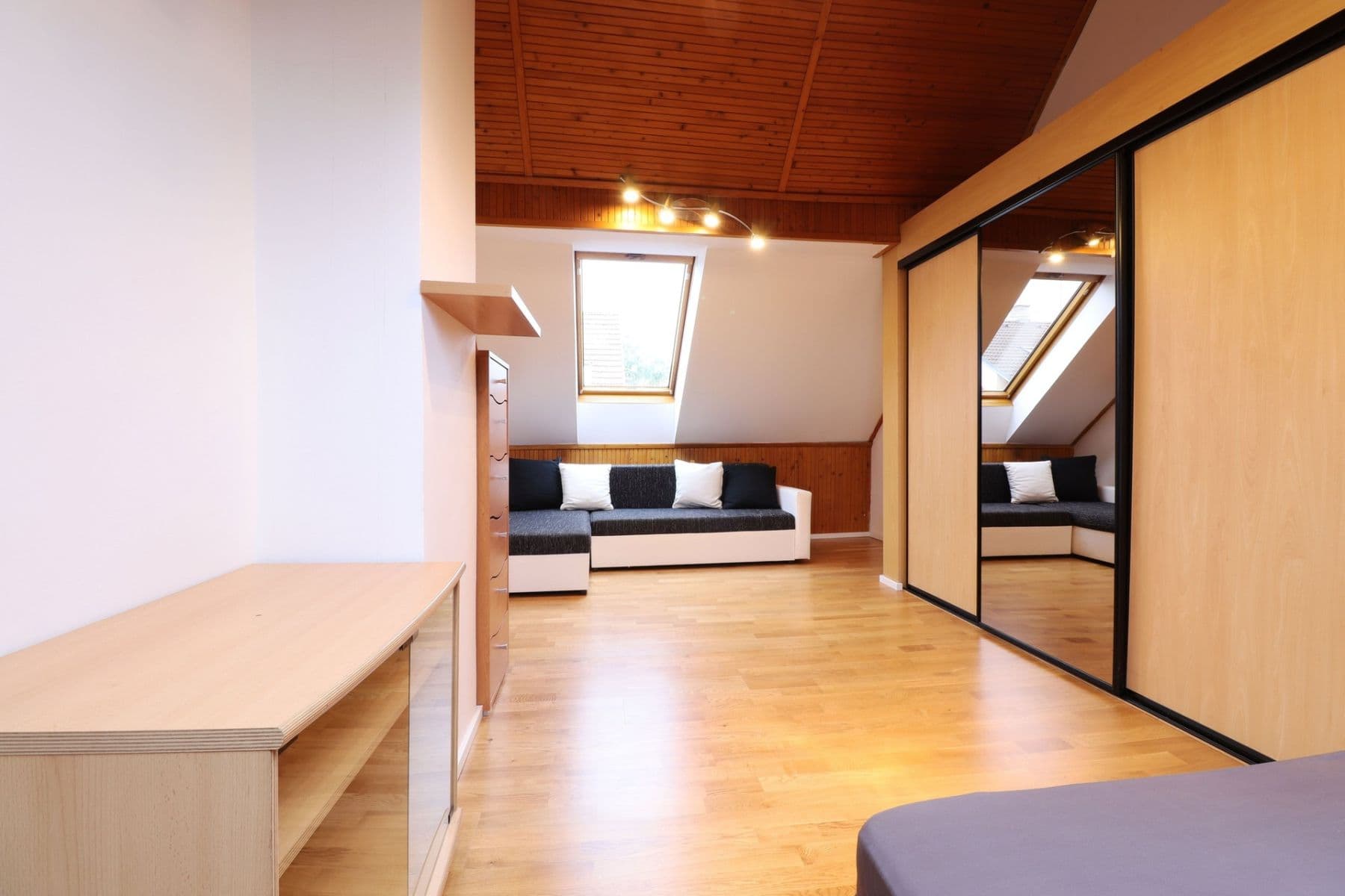 Pronájem bytu 3+1 91 m², M. Majerové, Kladno, Středočeský kraj Pronájem bytu 3+1 91 m², M. Majerové, Kladno, Středočeský kraj