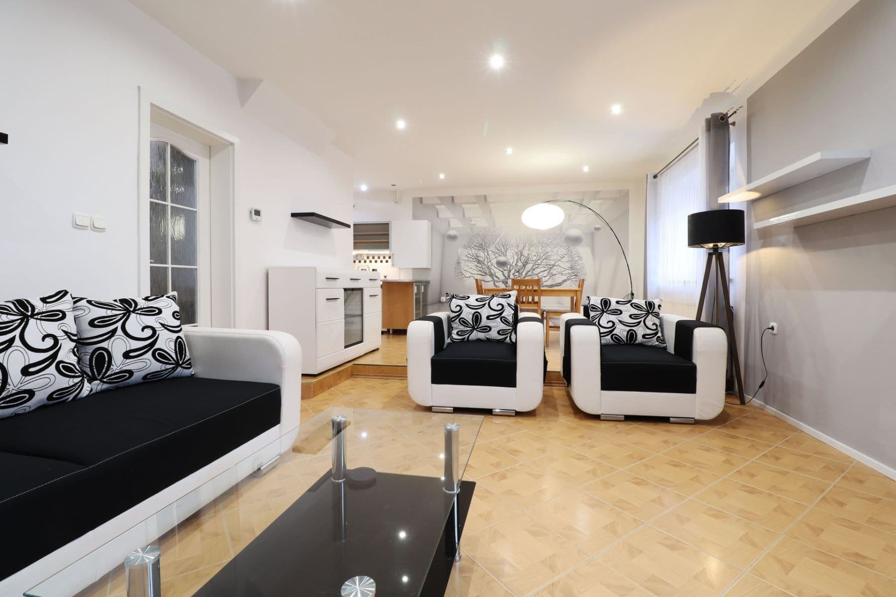 Pronájem bytu 3+1 91 m², M. Majerové, Kladno, Středočeský kraj Pronájem bytu 3+1 91 m², M. Majerové, Kladno, Středočeský kraj