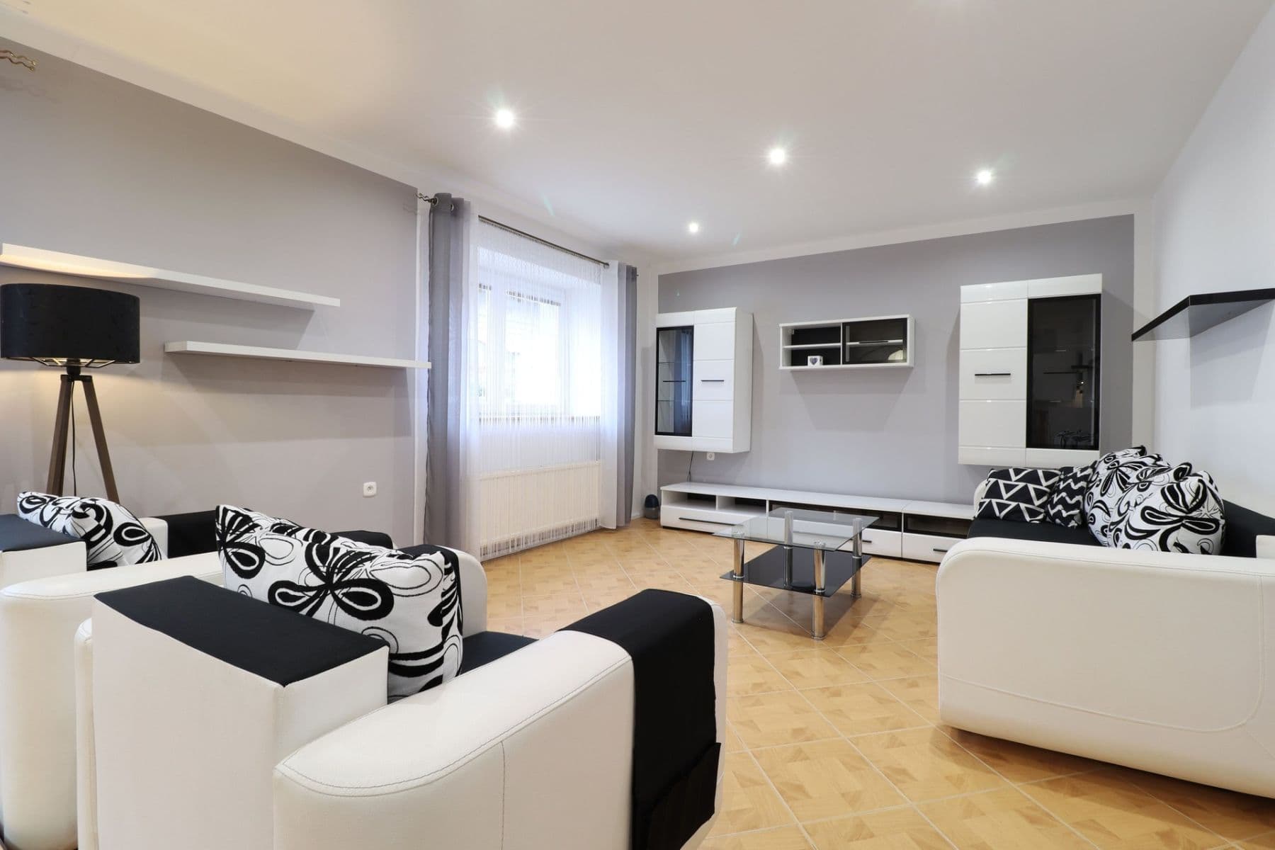 Pronájem bytu 3+1 91 m², M. Majerové, Kladno, Středočeský kraj Pronájem bytu 3+1 91 m², M. Majerové, Kladno, Středočeský kraj