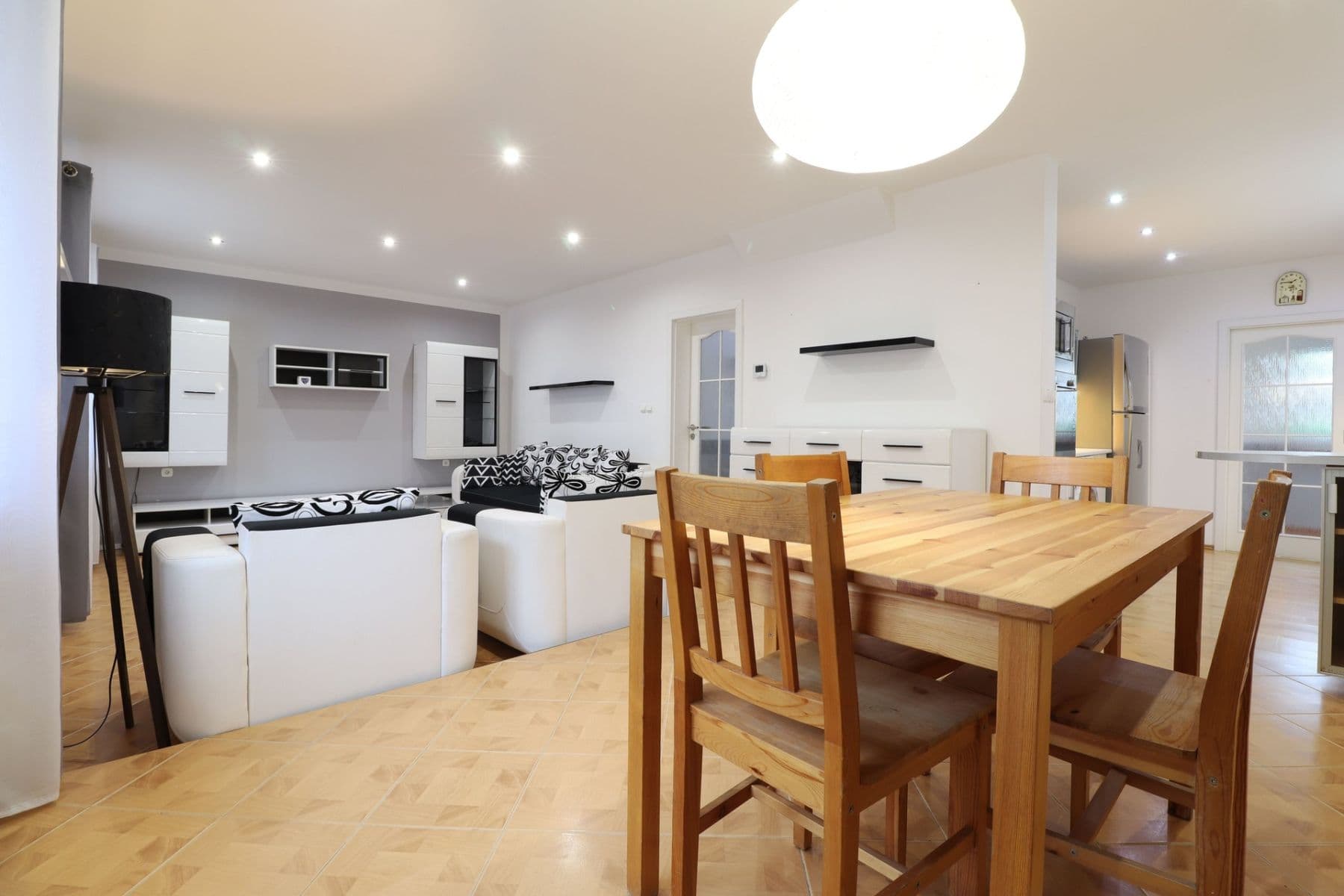 Pronájem bytu 3+1 91 m², M. Majerové, Kladno, Středočeský kraj Pronájem bytu 3+1 91 m², M. Majerové, Kladno, Středočeský kraj