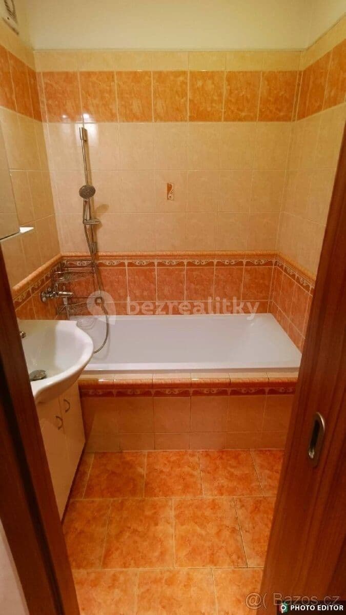 Pronájem bytu 2+kk 47 m², Fischerova, Olomouc, Olomoucký kraj Pronájem bytu 2+kk 47 m², Fischerova, Olomouc, Olomoucký kraj