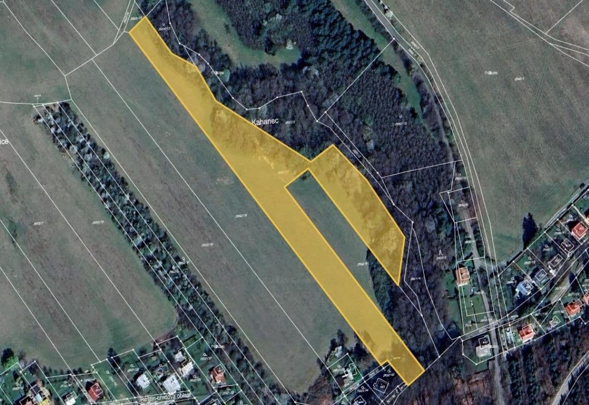 Prodej pozemku 29.146 m², Roštín, Zlínský kraj Prodej pozemku 29.146 m², Roštín, Zlínský kraj
