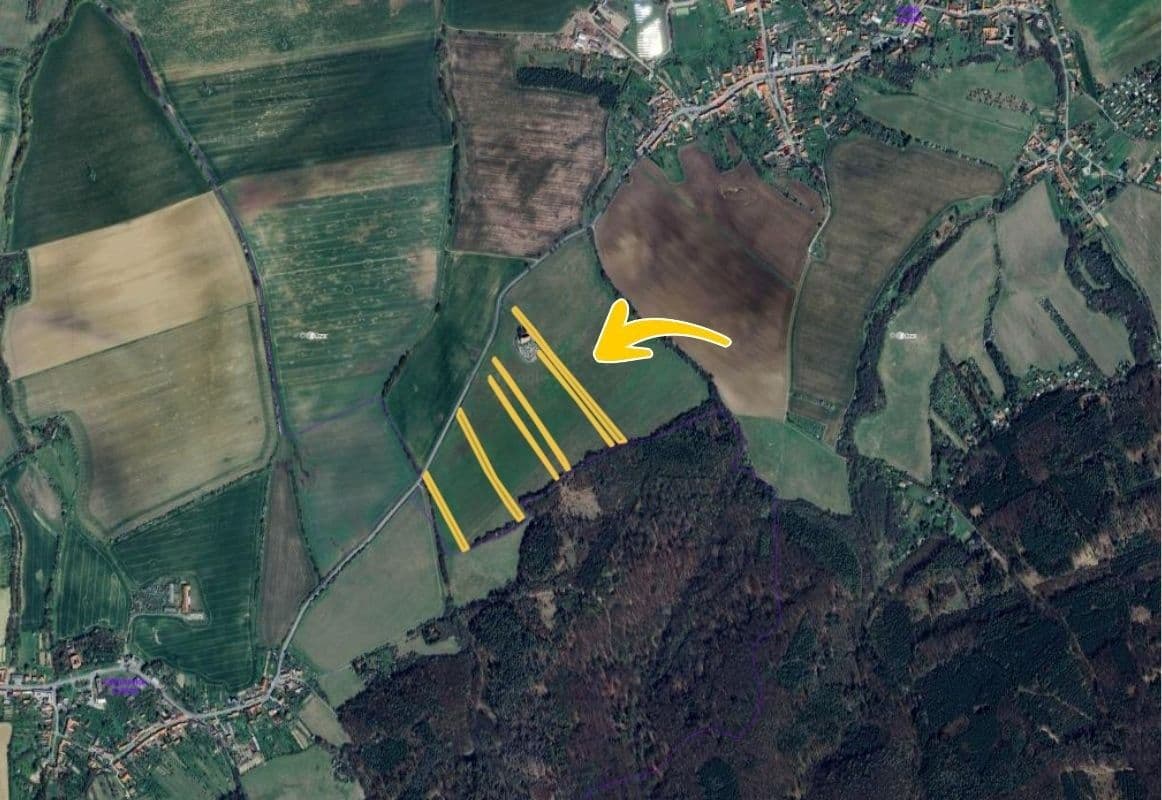 Prodej pozemku 20.175 m², Roštín, Zlínský kraj Prodej pozemku 20.175 m², Roštín, Zlínský kraj