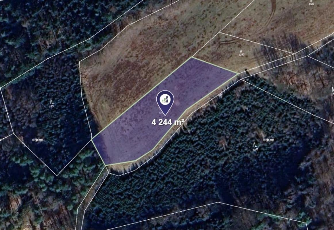 Prodej pozemku 4.244 m², Úbislavice, Královéhradecký kraj Prodej pozemku 4.244 m², Úbislavice, Královéhradecký kraj