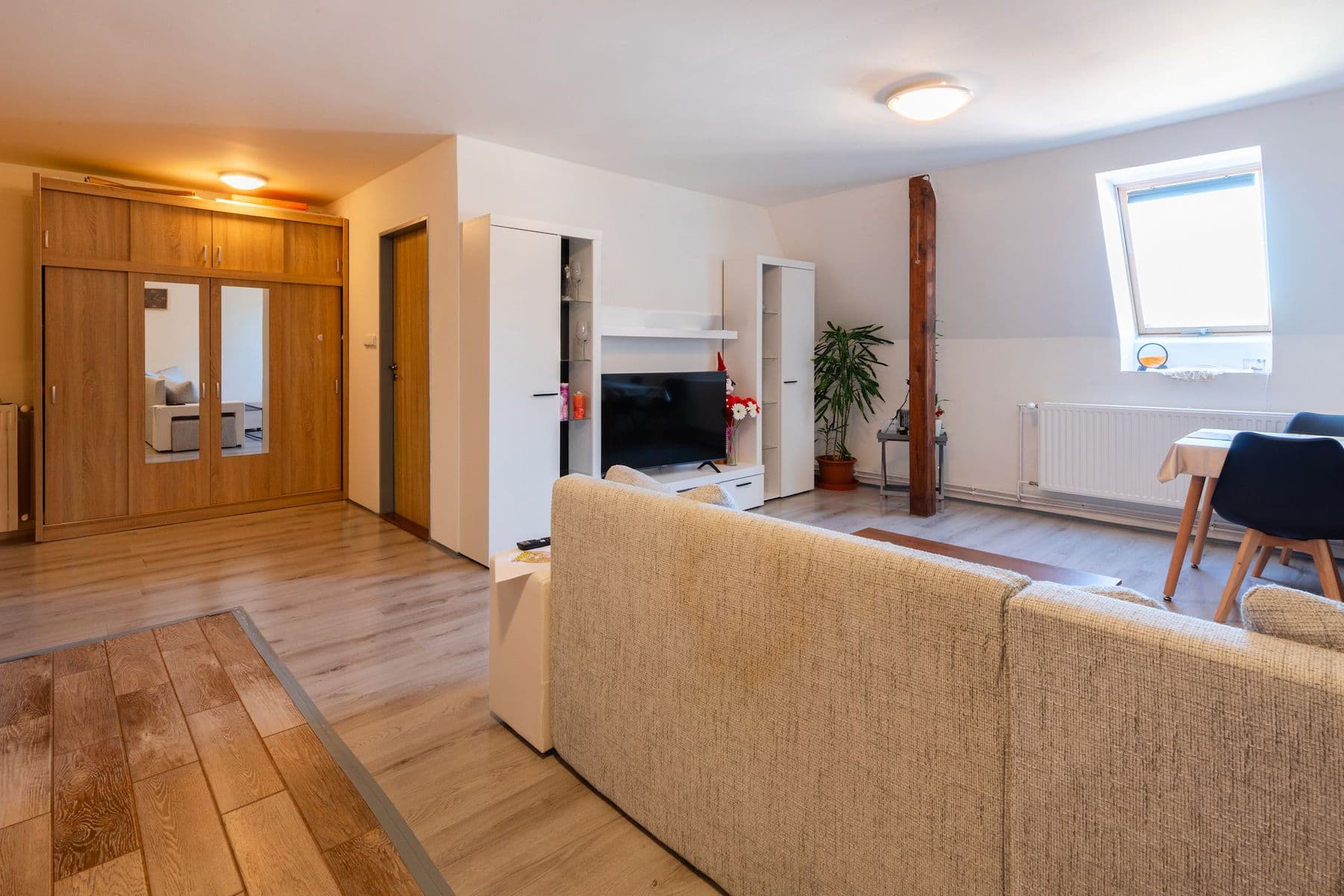 Prodej domu 297 m², pozemek 399 m², Pivovarská, Hostomice, Středočeský kraj Prodej domu 297 m², pozemek 399 m², Pivovarská, Hostomice, Středočeský kraj