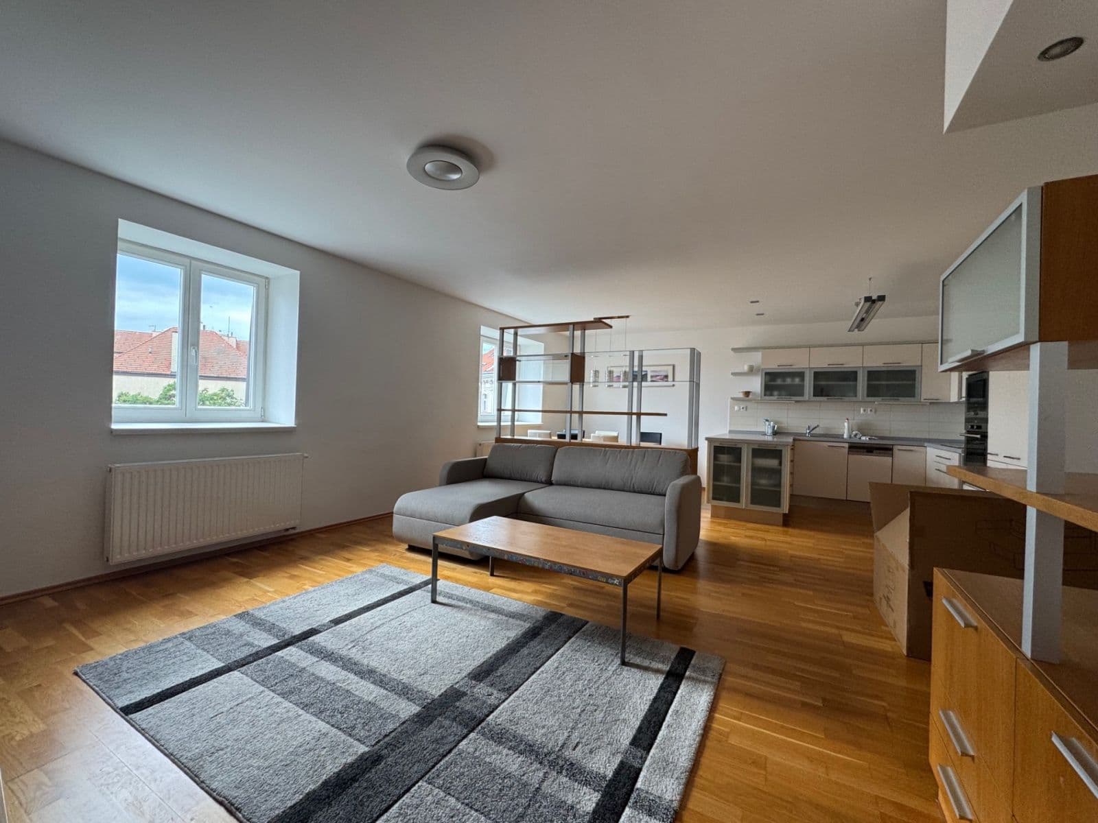 Pronájem bytu 3+1 105 m², Černomořská, Praha, Praha Pronájem bytu 3+1 105 m², Černomořská, Praha, Praha
