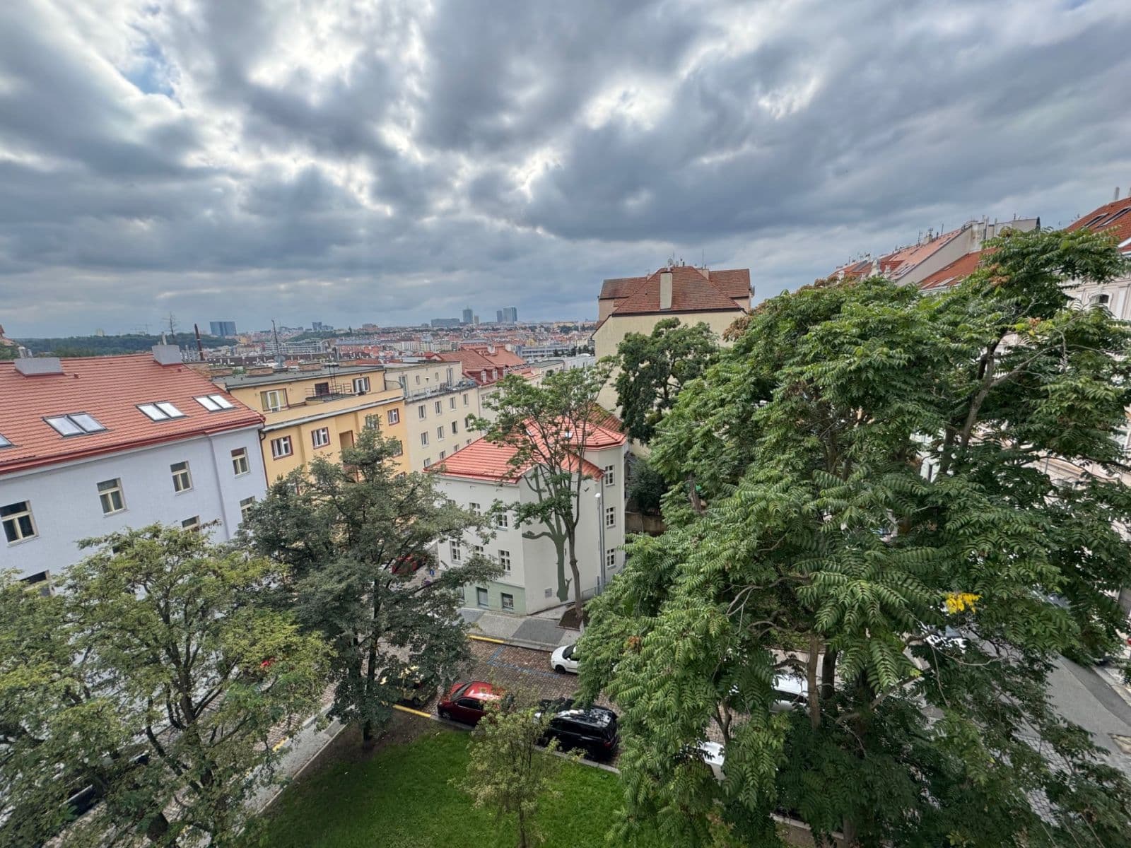 Pronájem bytu 3+1 105 m², Černomořská, Praha, Praha Pronájem bytu 3+1 105 m², Černomořská, Praha, Praha