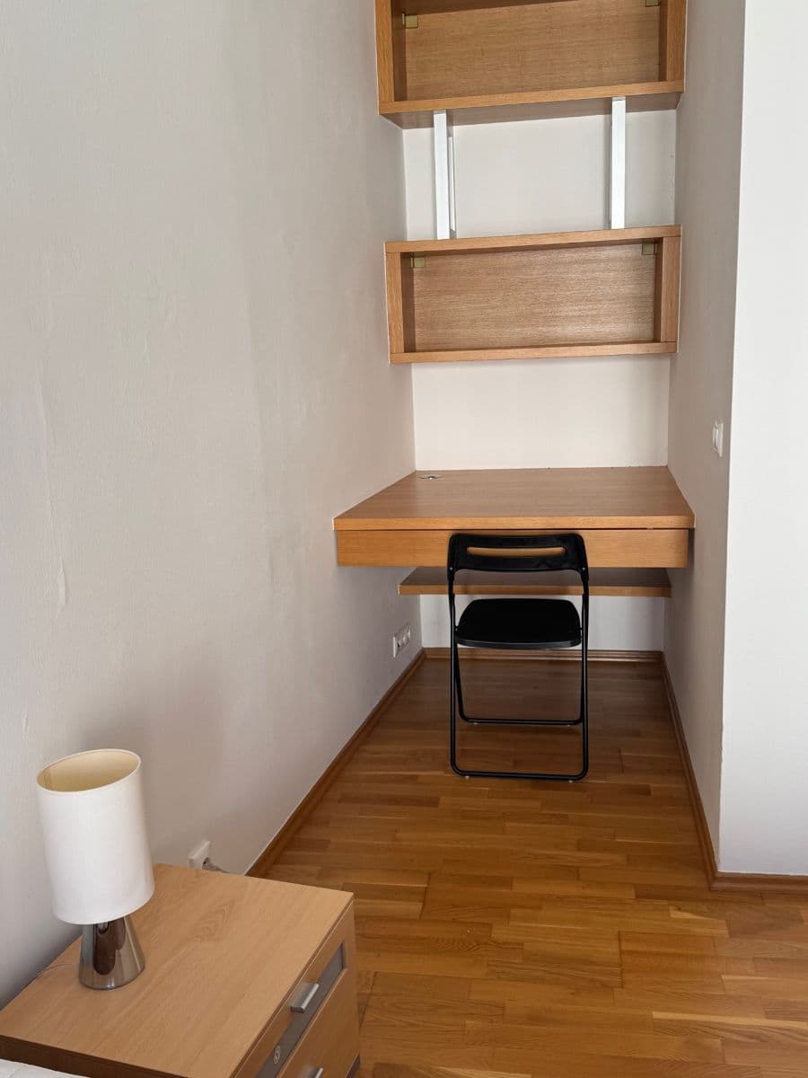 Pronájem bytu 3+1 105 m², Černomořská, Praha, Praha Pronájem bytu 3+1 105 m², Černomořská, Praha, Praha