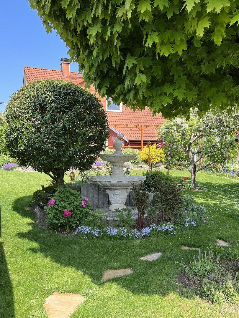 Prodej domu 190 m², pozemek 883 m², Ahnatal, Hessen Prodej domu 190 m², pozemek 883 m², Ahnatal, Hessen