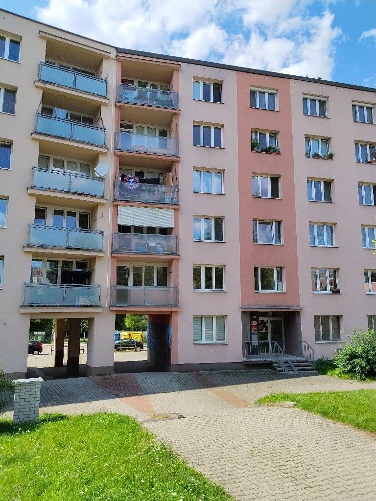 Pronájem bytu 4+1 77 m², Pod Vrchem, Plzeň, Plzeňský kraj Pronájem bytu 4+1 77 m², Pod Vrchem, Plzeň, Plzeňský kraj
