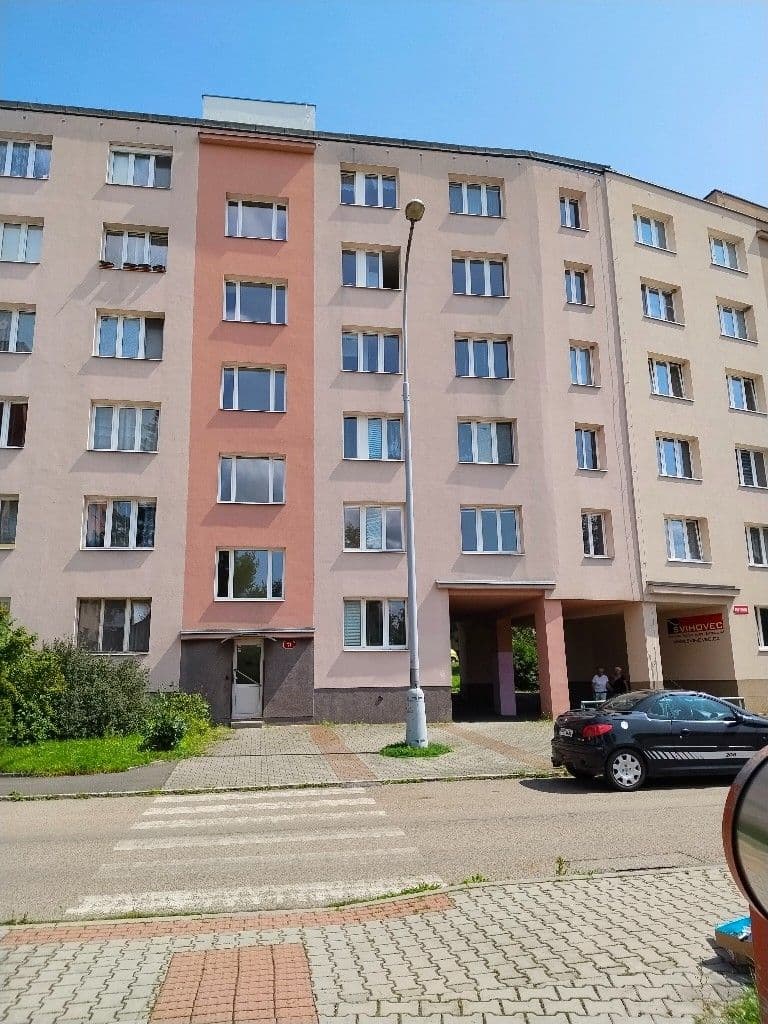 Pronájem bytu 4+1 77 m², Pod Vrchem, Plzeň, Plzeňský kraj Pronájem bytu 4+1 77 m², Pod Vrchem, Plzeň, Plzeňský kraj