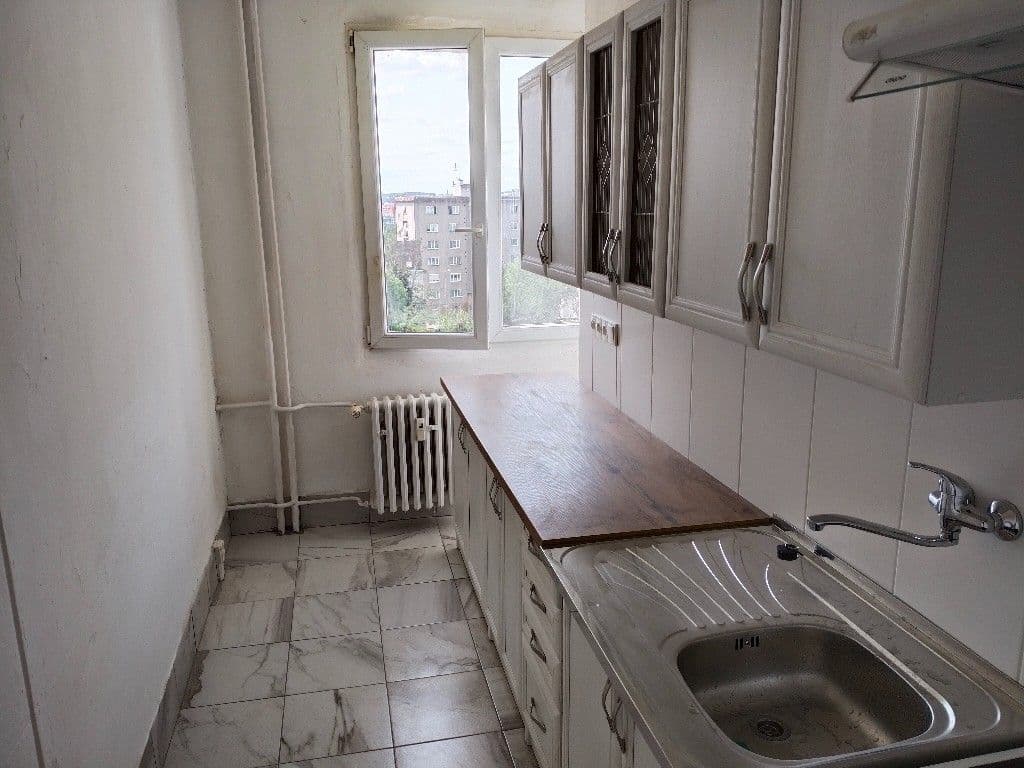 Pronájem bytu 4+1 77 m², Pod Vrchem, Plzeň, Plzeňský kraj Pronájem bytu 4+1 77 m², Pod Vrchem, Plzeň, Plzeňský kraj