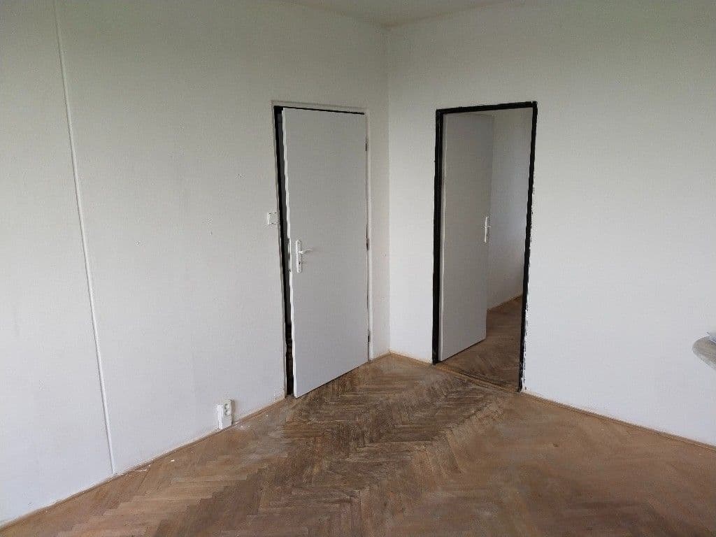 Pronájem bytu 4+1 77 m², Pod Vrchem, Plzeň, Plzeňský kraj Pronájem bytu 4+1 77 m², Pod Vrchem, Plzeň, Plzeňský kraj