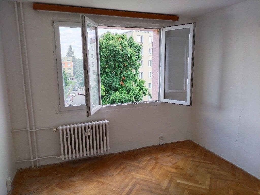Pronájem bytu 4+1 77 m², Pod Vrchem, Plzeň, Plzeňský kraj Pronájem bytu 4+1 77 m², Pod Vrchem, Plzeň, Plzeňský kraj