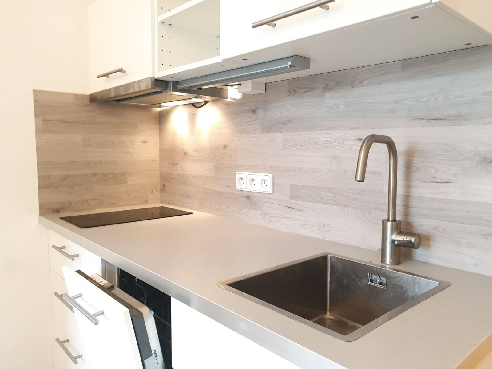 Pronájem bytu 2+kk 48 m², Malešická, Praha, Praha Pronájem bytu 2+kk 48 m², Malešická, Praha, Praha