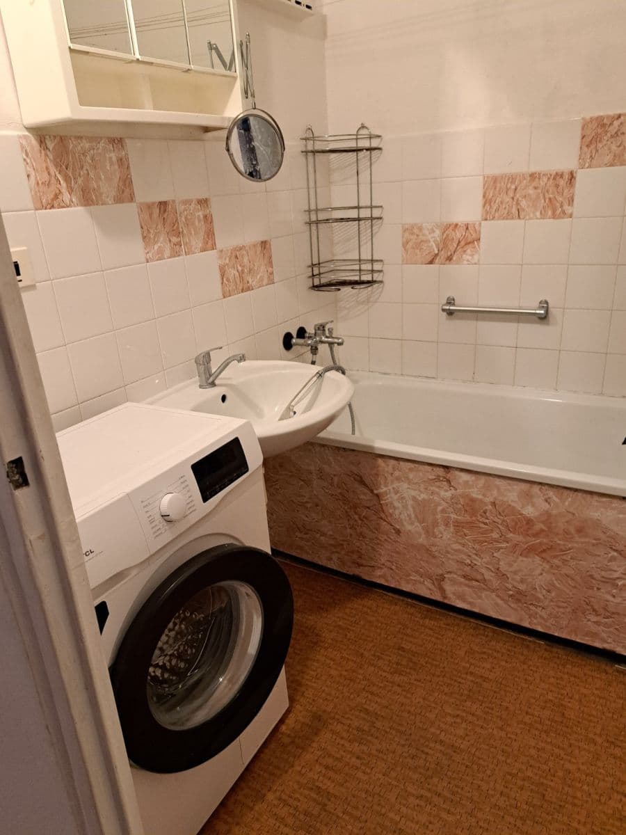 Pronájem bytu 1+kk 33 m², Spodní, Brno, Jihomoravský kraj Pronájem bytu 1+kk 33 m², Spodní, Brno, Jihomoravský kraj