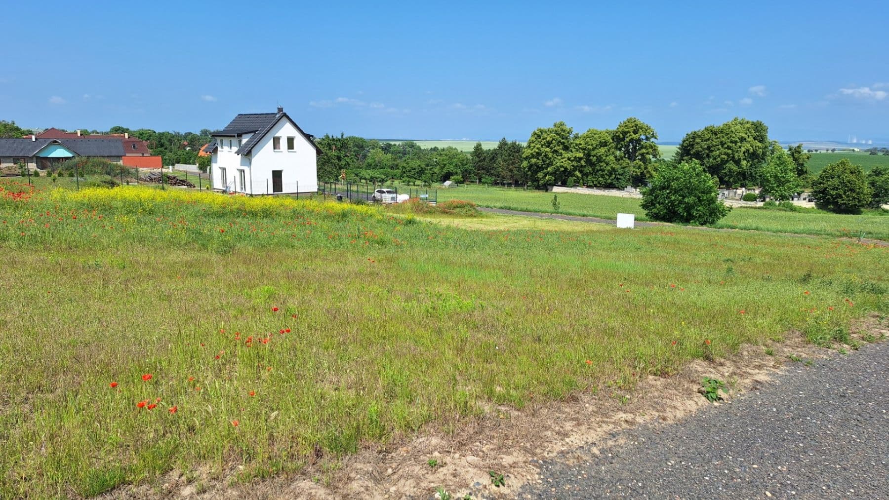 Prodej pozemku 950 m², Líšťany, Ústecký kraj Prodej pozemku 950 m², Líšťany, Ústecký kraj