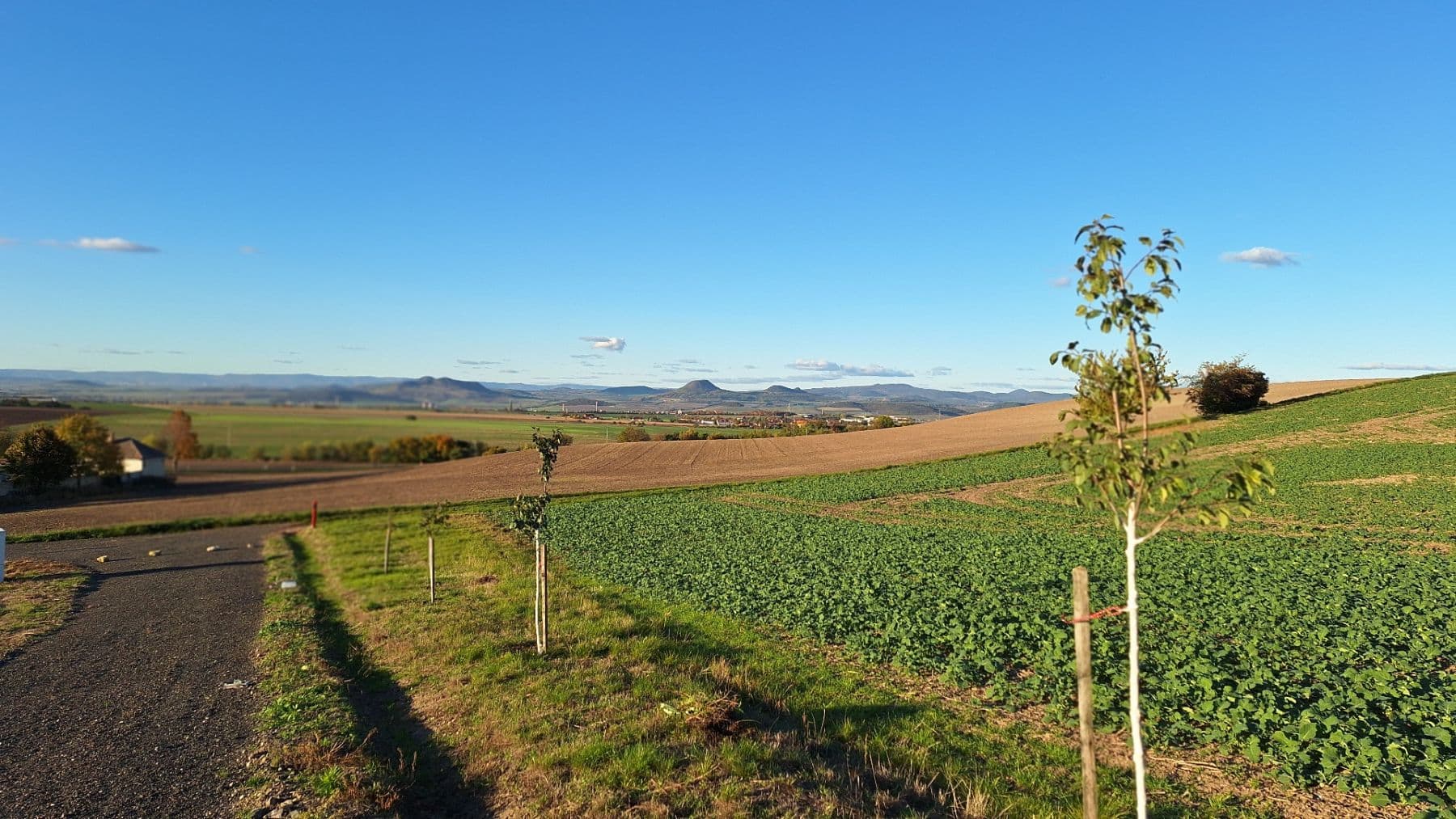 Prodej pozemku 950 m², Líšťany, Ústecký kraj Prodej pozemku 950 m², Líšťany, Ústecký kraj