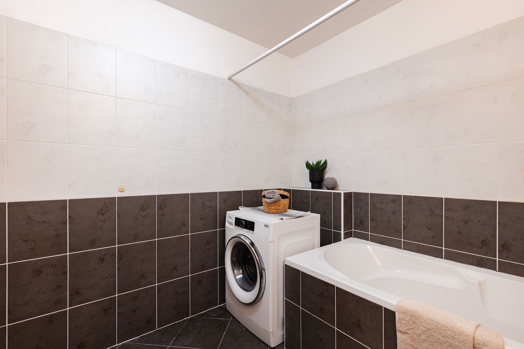 Prodej bytu 3+kk 97 m², Na Hroudě, Praha, Praha Prodej bytu 3+kk 97 m², Na Hroudě, Praha, Praha