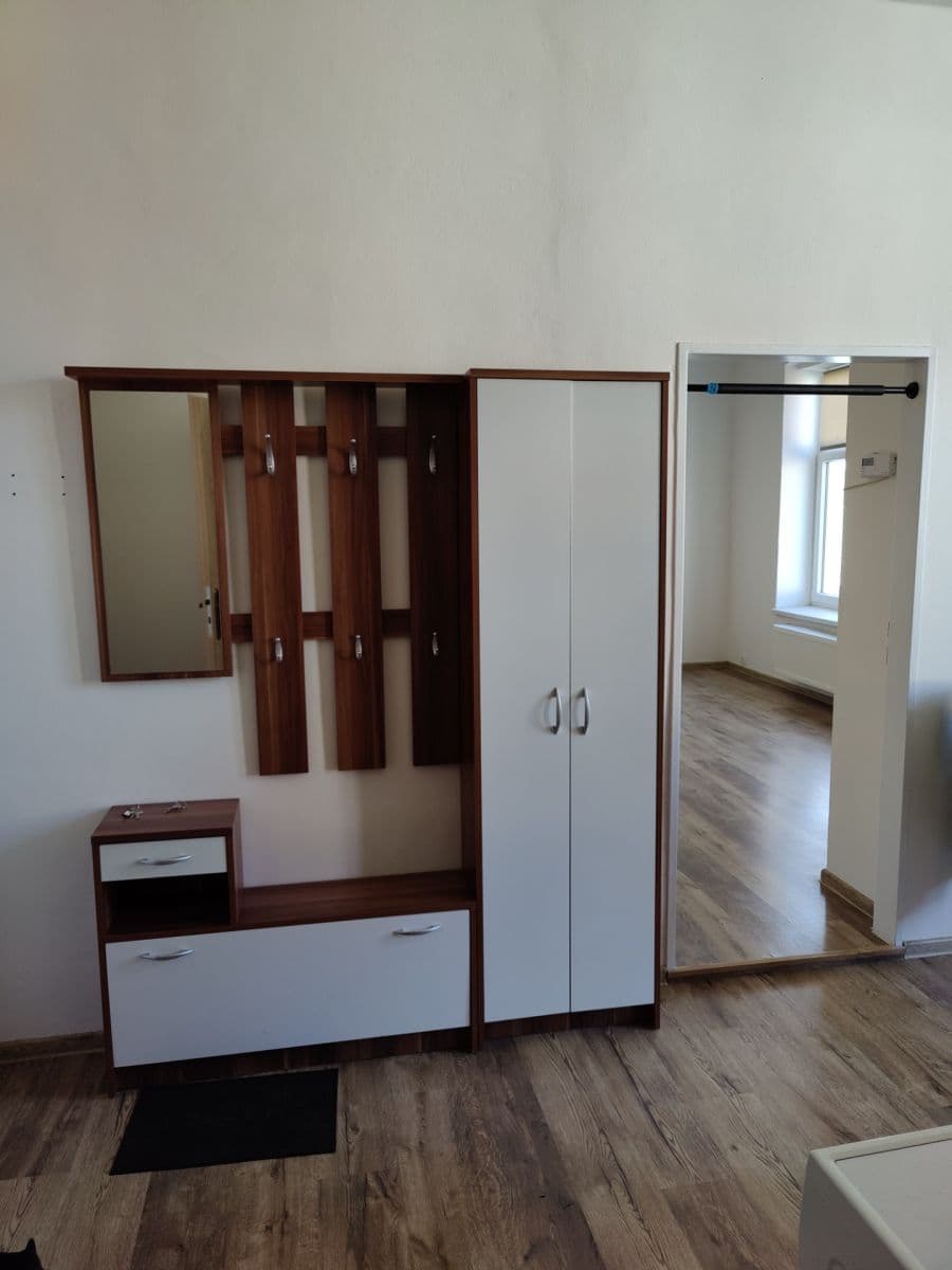 Pronájem bytu 1+1 39 m², Pražská, Kolín, Středočeský kraj Pronájem bytu 1+1 39 m², Pražská, Kolín, Středočeský kraj