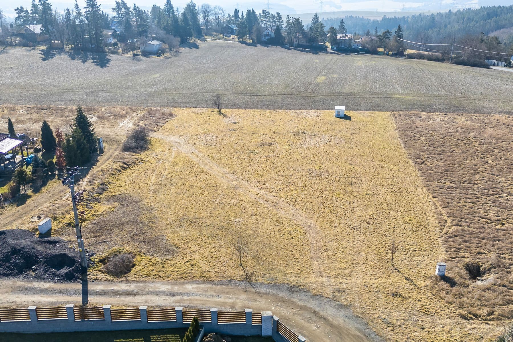 Prodej pozemku 2.412 m², Malá Hraštice, Středočeský kraj Prodej pozemku 2.412 m², Malá Hraštice, Středočeský kraj