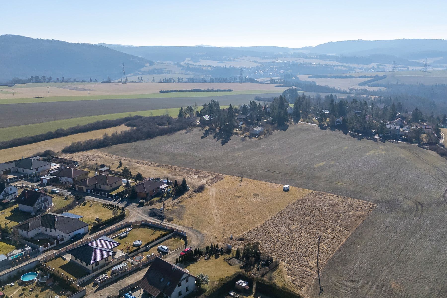Prodej pozemku 2.412 m², Malá Hraštice, Středočeský kraj Prodej pozemku 2.412 m², Malá Hraštice, Středočeský kraj
