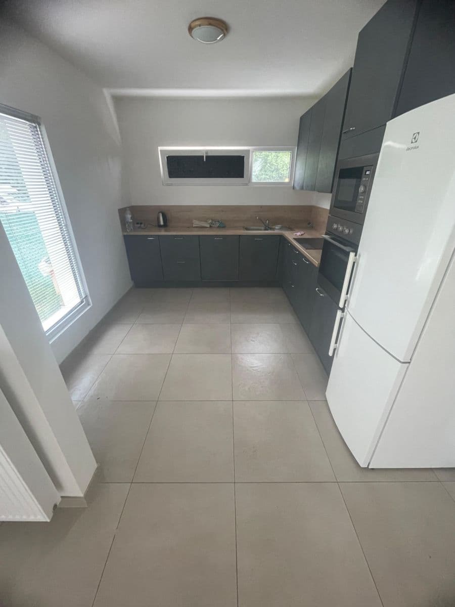 Pronájem domu 100 m², pozemek 350 m², Lysá, Kamenice, Středočeský kraj Pronájem domu 100 m², pozemek 350 m², Lysá, Kamenice, Středočeský kraj