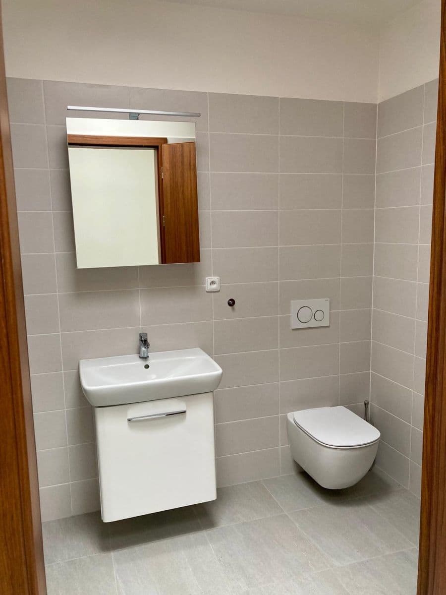 Pronájem bytu 2+1 60 m², Kytín, Středočeský kraj Pronájem bytu 2+1 60 m², Kytín, Středočeský kraj