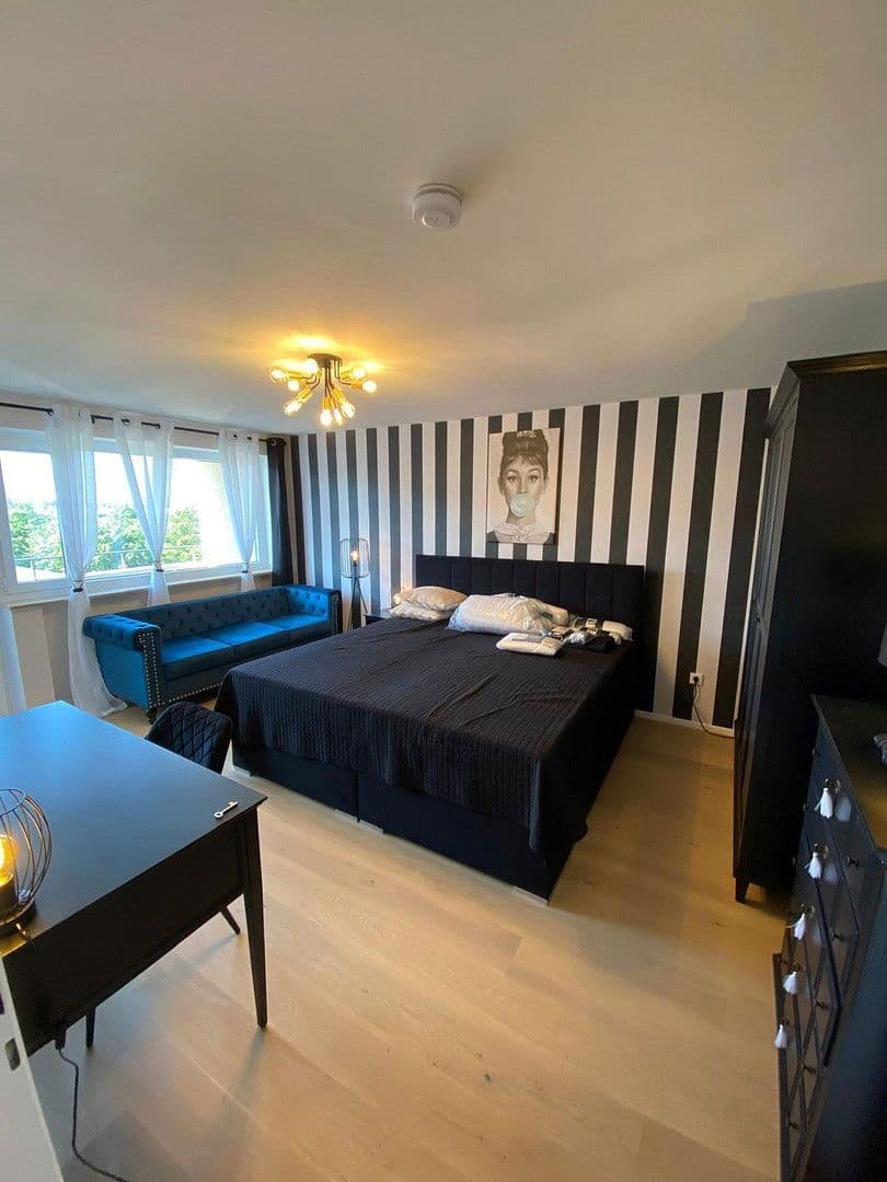 Pronájem bytu  12 m², Eduard-Spranger-Str. 24, München, Bavorsko Pronájem bytu  12 m², Eduard-Spranger-Str. 24, München, Bavorsko