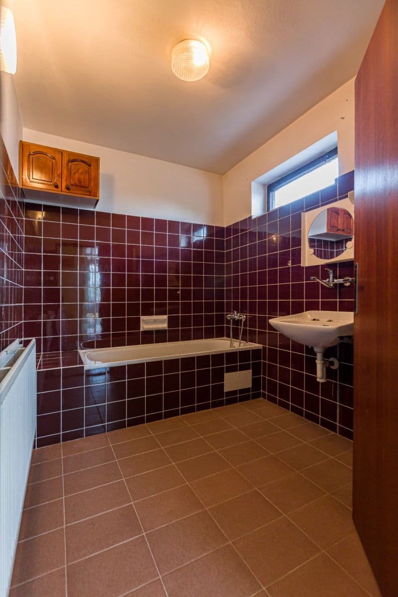 Prodej domu 300 m², pozemek 839 m², Ľ. Štúra, Veľké Kostoľany, Trnavský kraj Prodej domu 300 m², pozemek 839 m², Ľ. Štúra, Veľké Kostoľany, Trnavský kraj