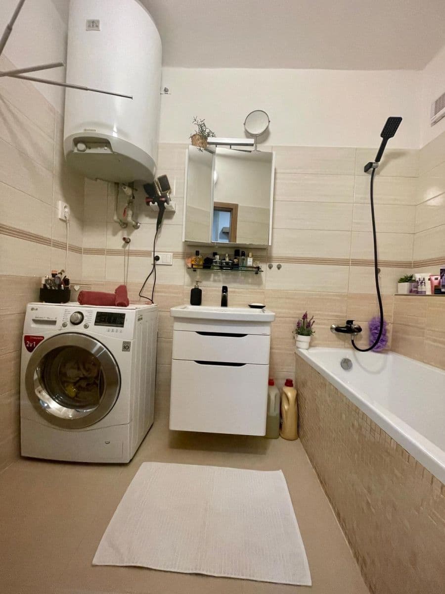 Prodej bytu 3+1 76 m², Hvozd, Středočeský kraj Prodej bytu 3+1 76 m², Hvozd, Středočeský kraj