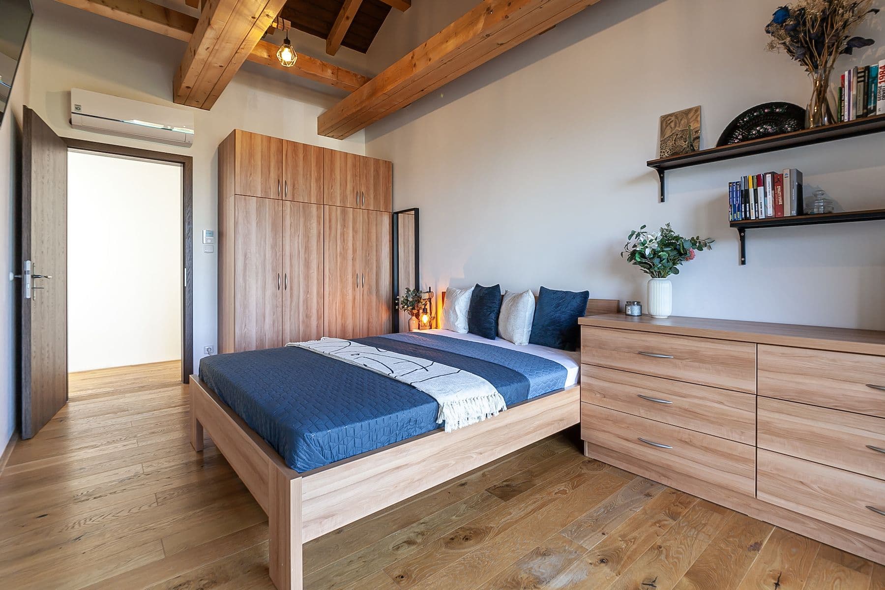 Prodej domu 300 m², pozemek 1.304 m², Ve Stráži, Psáry, Středočeský kraj Prodej domu 300 m², pozemek 1.304 m², Ve Stráži, Psáry, Středočeský kraj