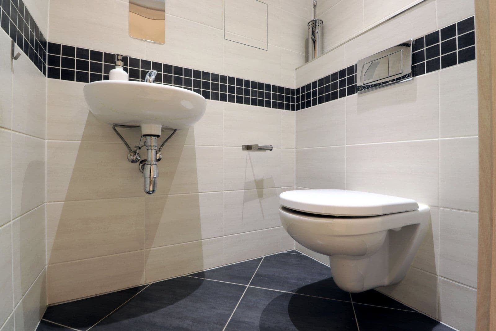 Pronájem bytu 4+kk 110 m², Kadečkové, Praha, Praha Pronájem bytu 4+kk 110 m², Kadečkové, Praha, Praha