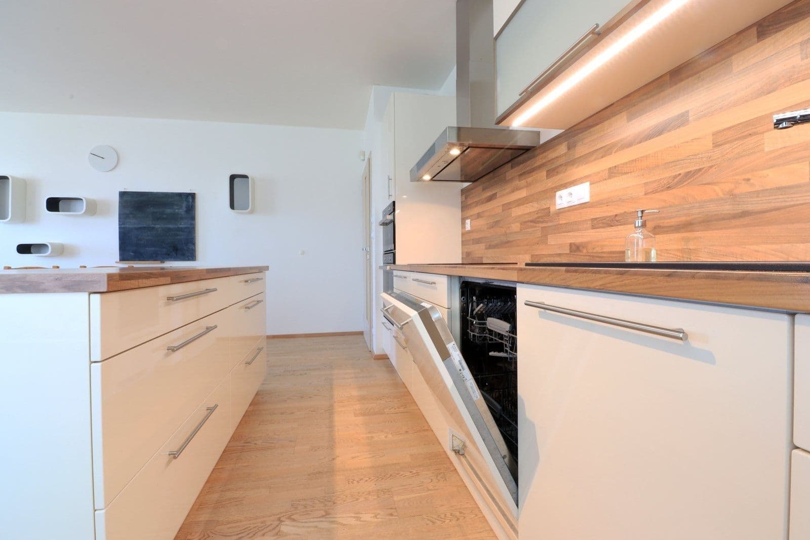 Pronájem bytu 4+kk 110 m², Kadečkové, Praha, Praha Pronájem bytu 4+kk 110 m², Kadečkové, Praha, Praha