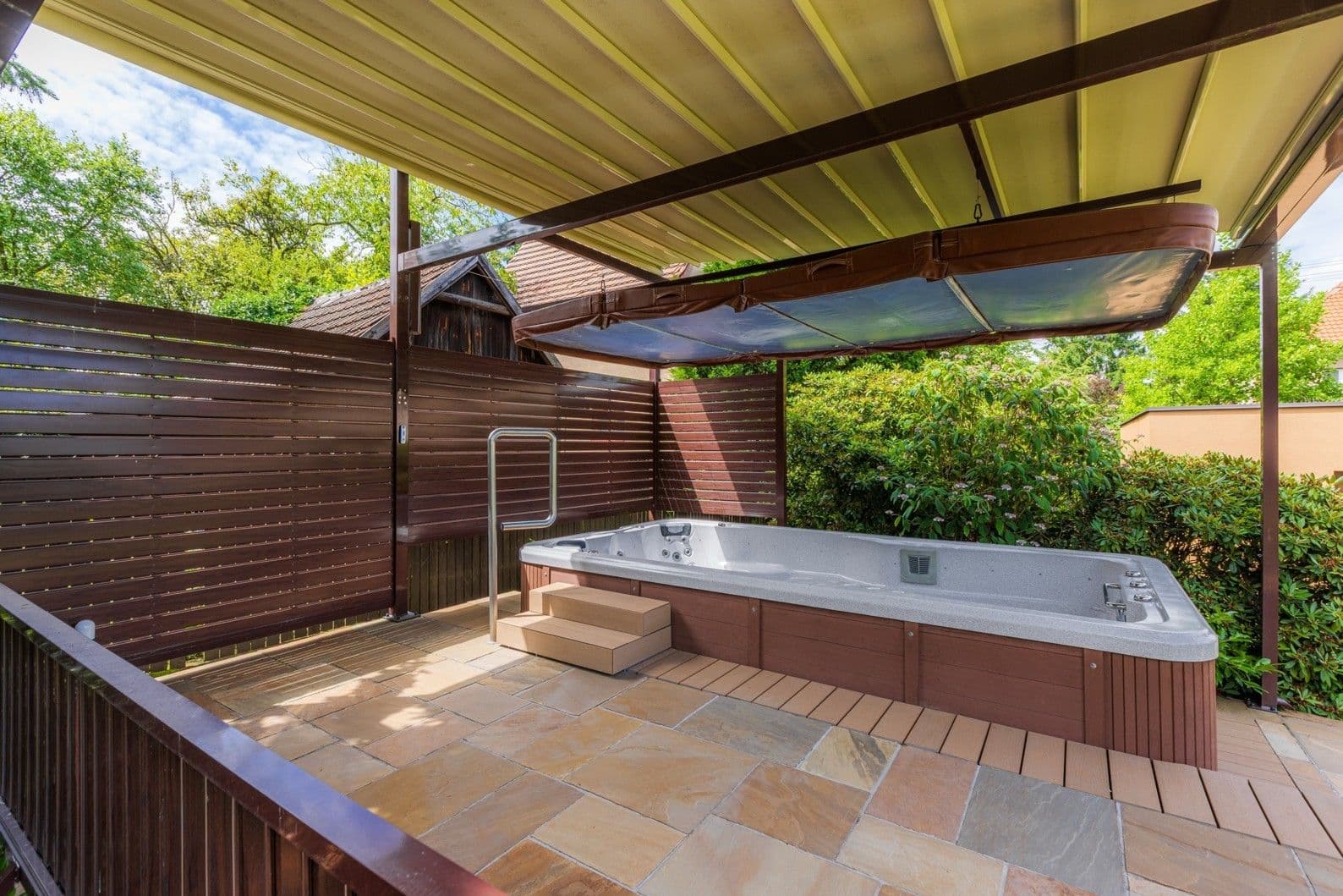 Prodej domu 189 m², pozemek 1.309 m², Sukova, Úvaly, Středočeský kraj Prodej domu 189 m², pozemek 1.309 m², Sukova, Úvaly, Středočeský kraj