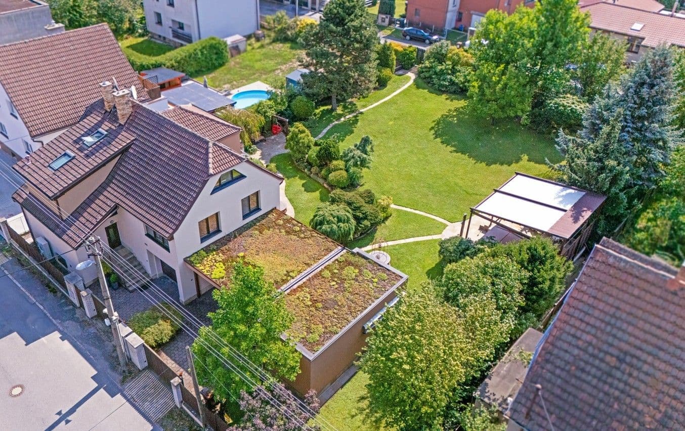 Prodej domu 189 m², pozemek 1.309 m², Sukova, Úvaly, Středočeský kraj Prodej domu 189 m², pozemek 1.309 m², Sukova, Úvaly, Středočeský kraj