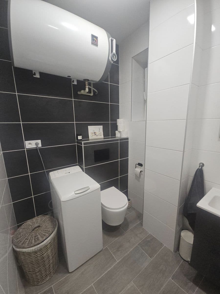 Pronájem bytu 1+kk 32 m², Pod Závěrkou, Praha, Praha Pronájem bytu 1+kk 32 m², Pod Závěrkou, Praha, Praha