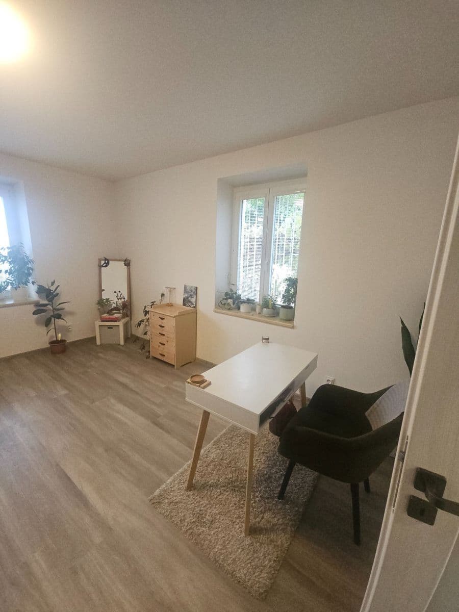 Pronájem bytu 1+kk 32 m², Pod Závěrkou, Praha, Praha Pronájem bytu 1+kk 32 m², Pod Závěrkou, Praha, Praha