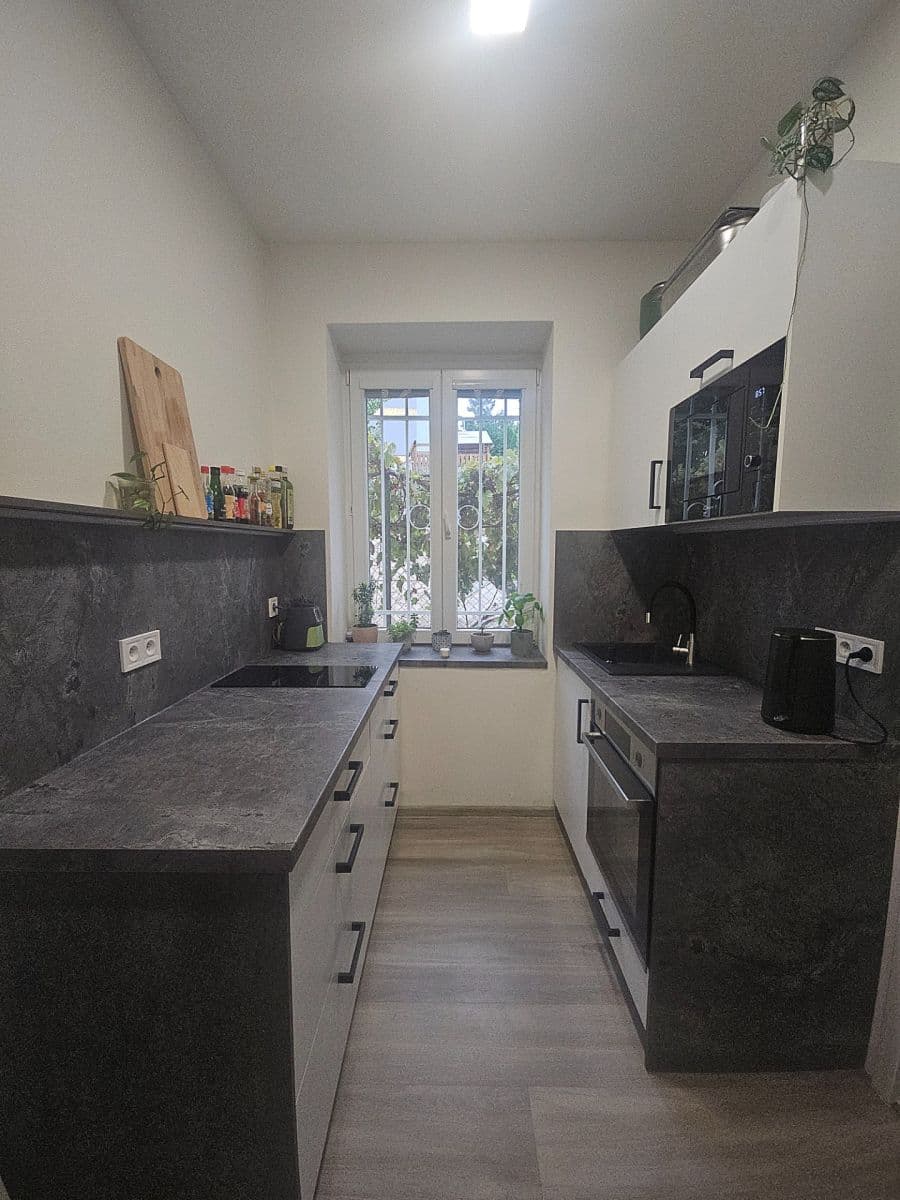 Pronájem bytu 1+kk 32 m², Pod Závěrkou, Praha, Praha Pronájem bytu 1+kk 32 m², Pod Závěrkou, Praha, Praha